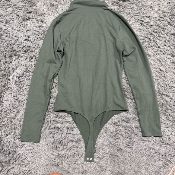 Express Body Contour Mock Neck Open Chest Long Sleeve Thong Bodysuit Size Small - Picture 8 of 8